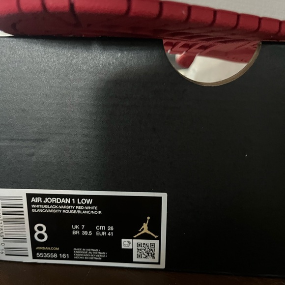 Nike Jordan 1s lows “RED TOE” - Picture 5 of 5